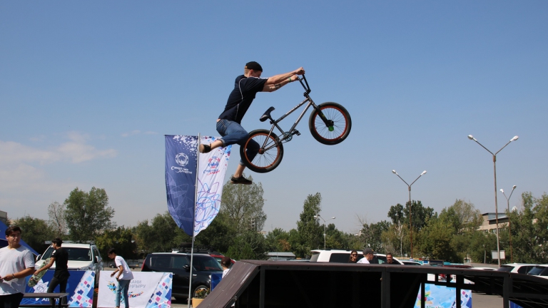 Участники фестиваля «Extrem толкыны» разыграли призовой фонд размером 1,8 млн тенге